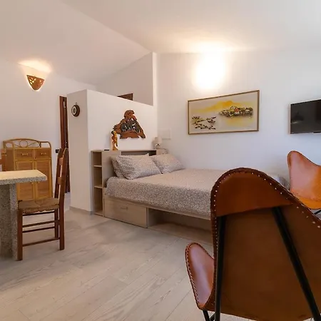 Prázdninový dům Casetta Con Terrazzo, Giardino E Ingresso Privato! *