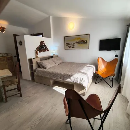度假居 Casetta Con Terrazzo, Giardino E Ingresso Privato!