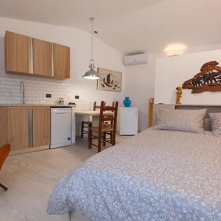 Casetta Con Terrazzo, Giardino E Ingresso Privato! * Cannigione