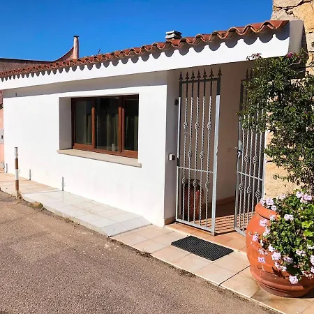 Casetta Con Terrazzo, Giardino E Ingresso Privato! *